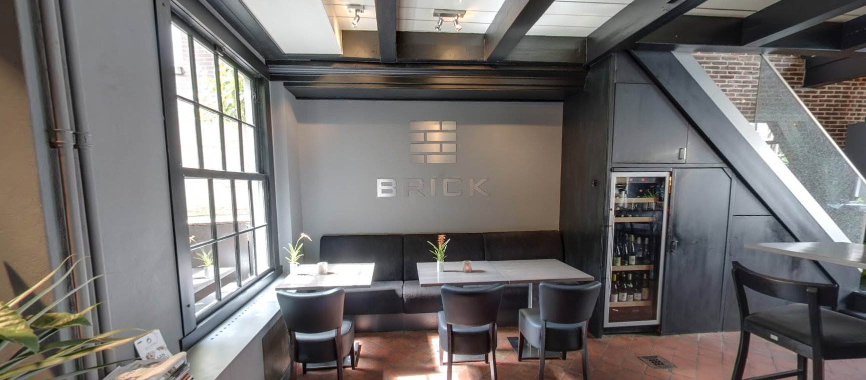 Restaurant Brick
