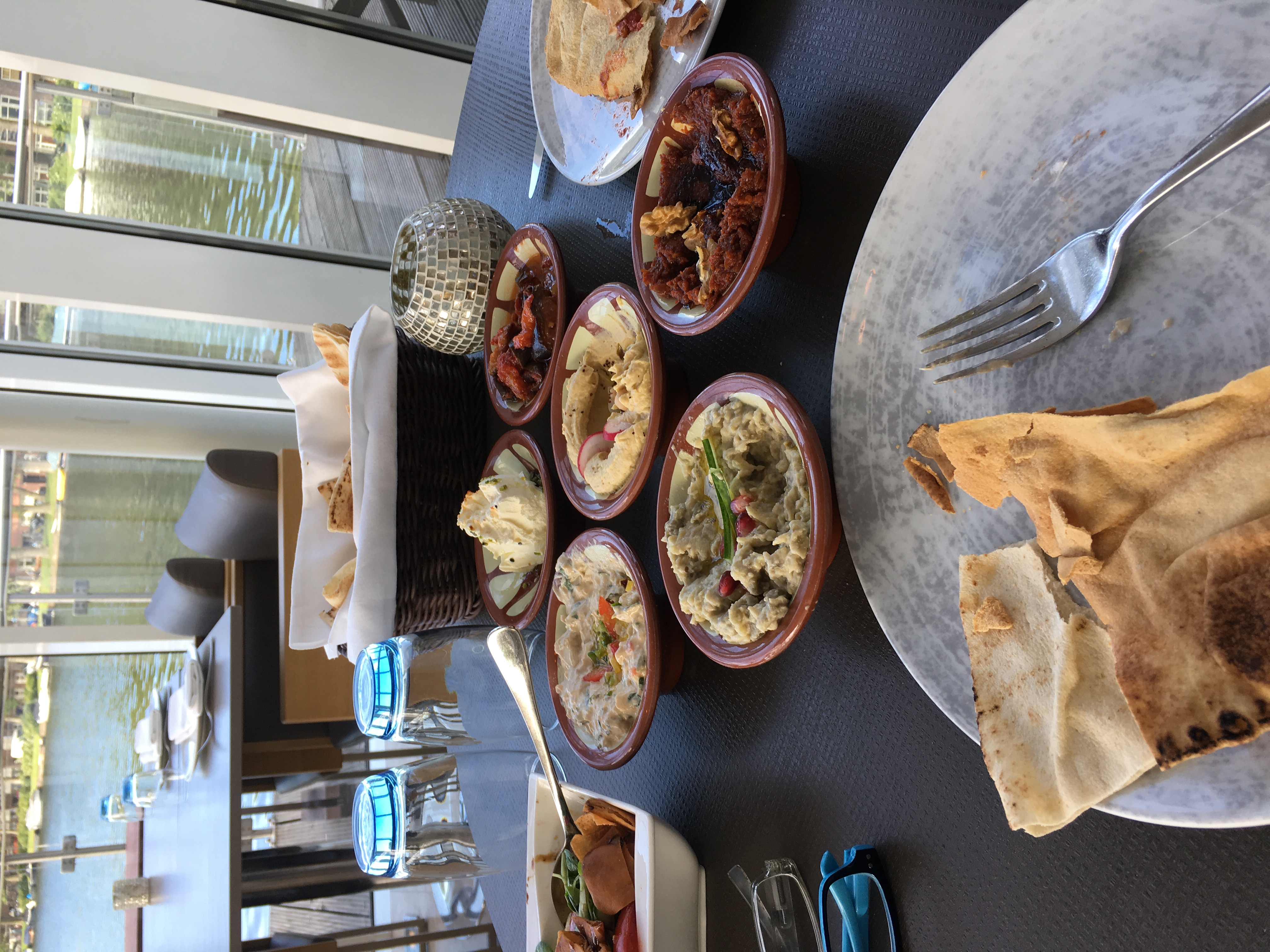 Cedars in Amsterdam Eet.nu